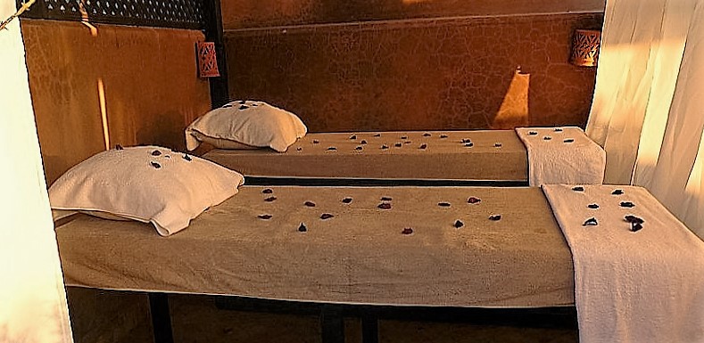 Spa 'Oriental' : 4j/3n - Hammam gommage + 2 H Massages..............230 € / person  